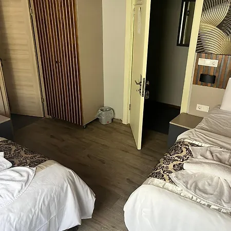 The Nook 4*