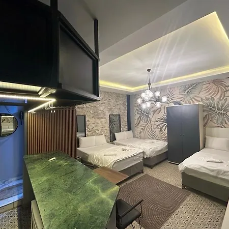 Aparthotel The Nook 4*