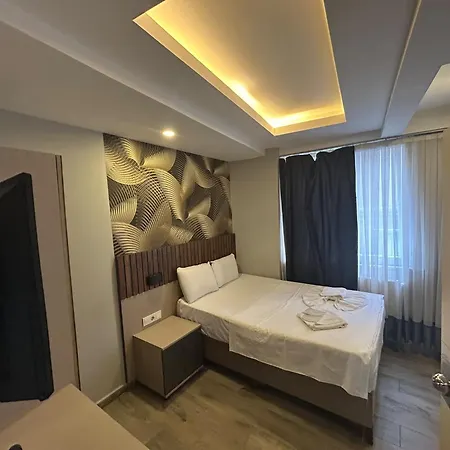 The Nook Aparthotel 4*